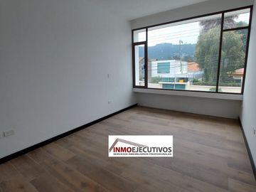Espectacular Casa de Venta por Estrenar en Cumbayá - La Primavera 2