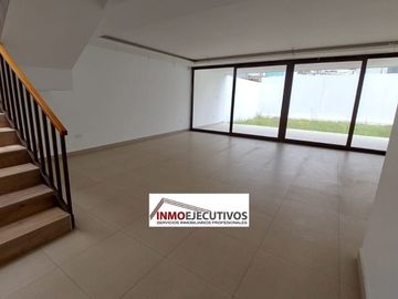 Espectacular Casa de Venta por Estrenar en Cumbayá - La Primavera 2