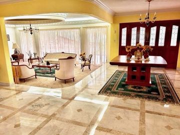 RESIDENCIA EN VENTA EN HACIENDA VALLESCONDIDO, GRAN JARDIN