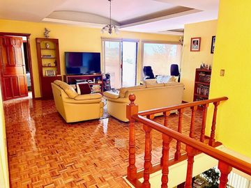 RESIDENCIA EN VENTA EN HACIENDA VALLESCONDIDO, GRAN JARDIN