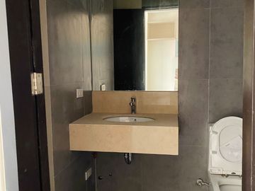 Condo For Sale in Greenmeadows SOTOGRANDE ILOILO near APMC Hospital
