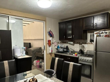 SE VENDE CASA TRES NIVELES