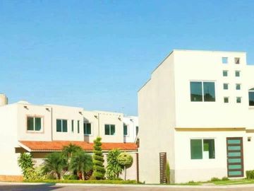 Remato Casa en Kloster Las Fuentes Juitepec Morelos