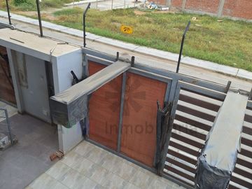 DEPARTAMENTO EN SEGUNDO PISO CON ESTACIONAMIENTO EN MONTERRICO – CHICLAYO