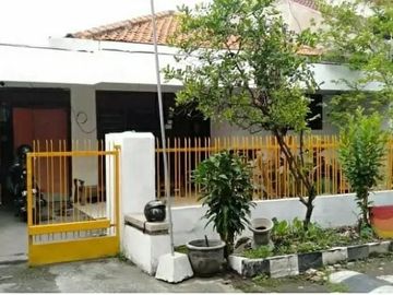 Dijual Rumah SHM di Ketintang Madya Surabaya