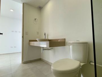 Extraordinario apartamento nuevo en Solarium Conjunto Residencial. Cerritos. Pereira - Colombia.
