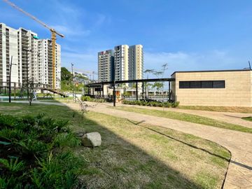 Extraordinario apartamento nuevo en Solarium Conjunto Residencial. Cerritos. Pereira - Colombia.