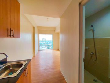 Ready for Occupancy Studio Unit for Sale at The Loop Tower