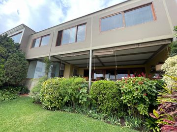 Vendo Casa Calle Tranquila Urb Los Alamos
