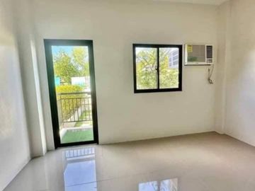 1 Bedroom Unit with Balcony at Royal Oceancrest Panglao