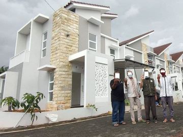 Rumah Medin Pancoran Mas, Split Level Townhouse,Baru Mewah Murah Syariah Dekat Tol Depok Jual Dijual