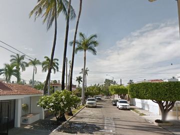 Hermosa y amplia casa en remate en la Col. Las Gaviotas, Mazatlán, Sinaloa!