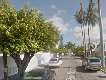 Hermosa y amplia casa en remate en la Col. Las Gaviotas, Mazatlán, Sinaloa!