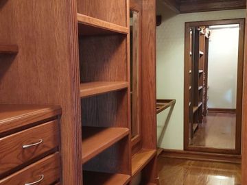VENTA DE AMPLIA CASA EN RINCON DE LAS LOMAS
