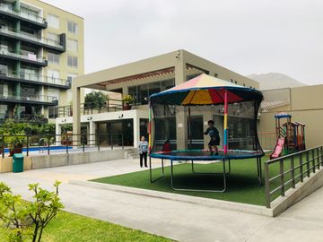 Lindo Departamento, zona Embajada,  UPC, Gym, Piscina, Parque privado