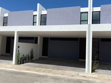 Conjunto de casas en venta en Temozon Norte , salida directa a carretera Mérida Progreso