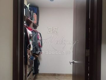 CASA EN VENTA EN LOMAS DEL REFUGIO, LEÓN, GTO; EXCELENTE PRECIO, FRENTE A LA ANTORCHA