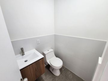 VENDO DEPARTAMENTO DE ESTRENO SUPER BIEN UBICADO