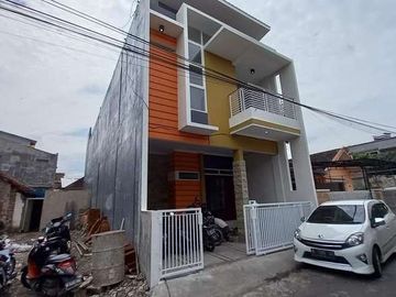 Rumah Kost Luas 140 Kamar 15 di UNISMA Dinoyo MT Haryono Malang