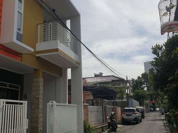 Rumah Kost Luas 140 Kamar 15 di UNISMA Dinoyo MT Haryono Malang