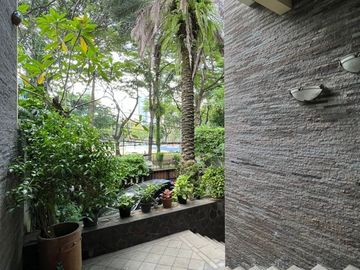RUMAH DEPAN TAMAN at Jl KEDIRI / MENTENG, JAKPUS