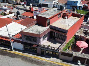 CASA EN VENTA EN METEPECSE VENDE ESPACIOSA CASA EN LA COLONIA JIMENEZ GALLARDO A PIE DE CALLE. RODEADA DE TODOS LOS SERVICIOS: A UNOS PASOS DEL ISSSTE