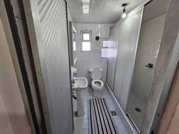 CASA EN VENTA EN METEPECSE VENDE ESPACIOSA CASA EN LA COLONIA JIMENEZ GALLARDO A PIE DE CALLE. RODEADA DE TODOS LOS SERVICIOS: A UNOS PASOS DEL ISSSTE