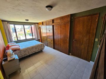CASA EN VENTA EN METEPECSE VENDE ESPACIOSA CASA EN LA COLONIA JIMENEZ GALLARDO A PIE DE CALLE. RODEADA DE TODOS LOS SERVICIOS: A UNOS PASOS DEL ISSSTE