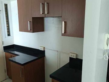 2 BR Serendra in BGC Taguig, condo for sale, with parking
