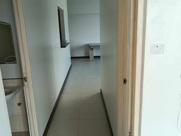 2 BR Serendra in BGC Taguig, condo for sale, with parking