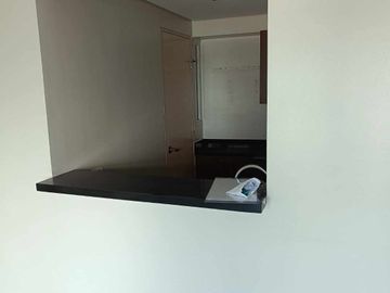 2 BR Serendra in BGC Taguig, condo for sale, with parking