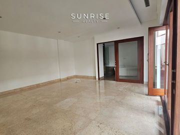Rumah MEWAH Baru Lokasi Prime Di Pondok Indah Jakarta Selatan