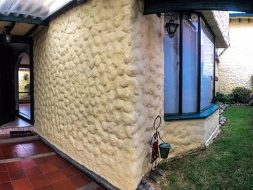 VENDEMOS CASA COLINA CAMPESTRE