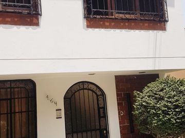 GRAN OPORTUNIDAD DE VIVIR A UN PASO DE TODO!!.. EXCLUSIVA CASA EN URB. TUPAC AMARU - LA VICTORIA (mmartinez lima1)