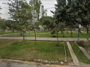 GRAN OPORTUNIDAD DE VIVIR A UN PASO DE TODO!!.. EXCLUSIVA CASA EN URB. TUPAC AMARU - LA VICTORIA (mmartinez lima1)