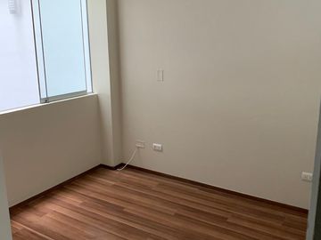 Venta Departamento En 1Er Piso, Vista Al Parque, Urb. Los Sauces, Surquillo