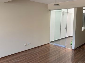 Venta Departamento En 1Er Piso, Vista Al Parque, Urb. Los Sauces, Surquillo