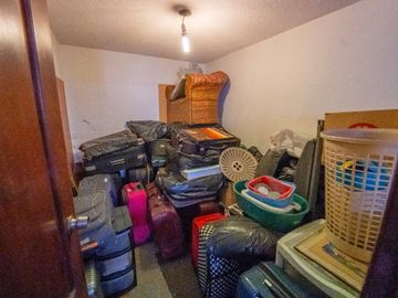 CASA EN VENTA $800.000 A 1 CUADRA DE LA USFQ