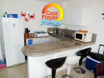 Villa de Venta en Playas Villamil, Ciudadela Cerrada Salida Al Mar, Via Data