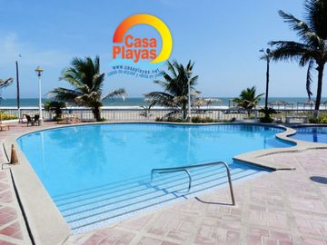 Villa de Venta en Playas Villamil, Ciudadela Cerrada Salida Al Mar, Via Data