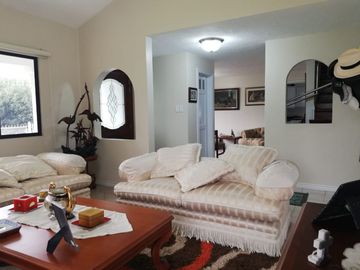 URBANIZACIÓN CLUB LOS CHILLOS, CASA EN VENTA