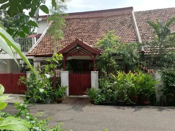 Dijual Rumah Hitung Tanah di Benhil Area Penjernihan Bebas Banjir Cocok Untuk Bgn Kost