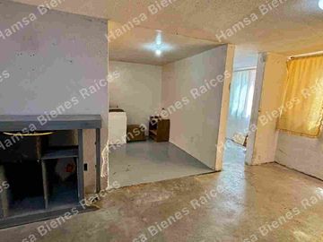 Depto. primer nivel, 2 recámaras y alcoba, Lomas de Coacalco