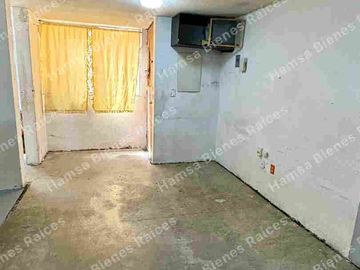 Depto. primer nivel, 2 recámaras y alcoba, Lomas de Coacalco