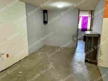 Depto. primer nivel, 2 recámaras y alcoba, Lomas de Coacalco