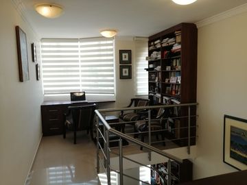 Casa en Venta de 327 Metros en el Sector Sauce, Tumbaco, Quito