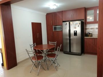 Casa en Venta de 327 Metros en el Sector Sauce, Tumbaco, Quito