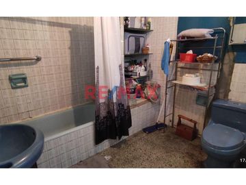 ¡Tu Nuevo Hogar En Urb. Apolo-La Victoria! Espaciosa Casa De 4 Pisos Con Vistas Excepcionales Y Ubicación Estratégica