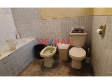 ¡Tu Nuevo Hogar En Urb. Apolo-La Victoria! Espaciosa Casa De 4 Pisos Con Vistas Excepcionales Y Ubicación Estratégica