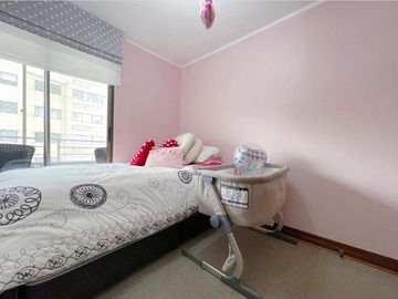 LINDO  DEPARTAMENTO 2D , 2B , A PASOS DE AV. LIBERTAD, SECTOR PONIENTE.